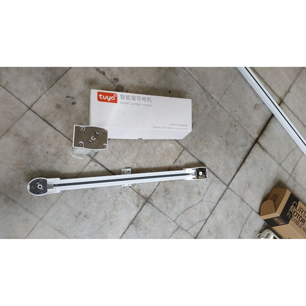 Động cơ rèm tự động TUYA WIFI  SK 82 TN