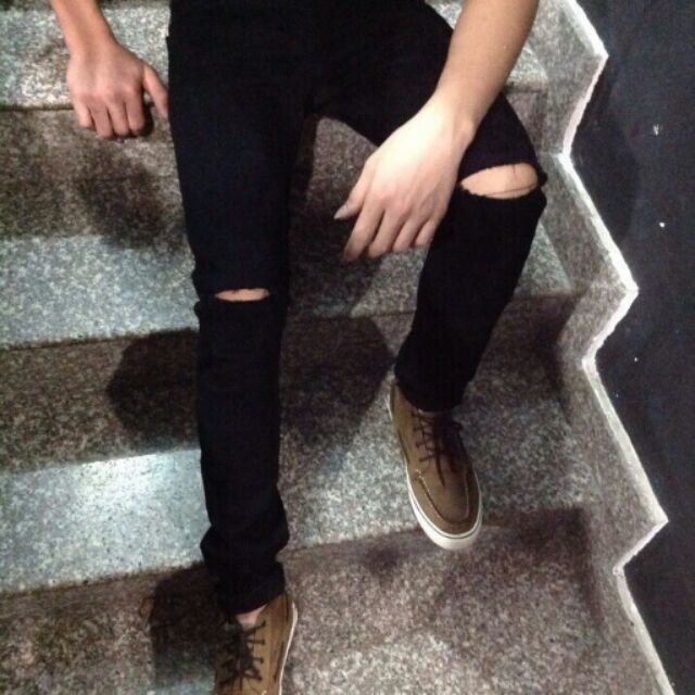 Quần nam đen rách gối (sz 27-36) | BigBuy360 - bigbuy360.vn