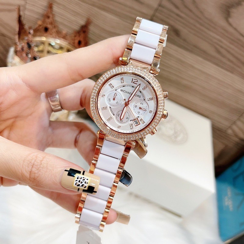 Đồng hồ nữ Michael kors .