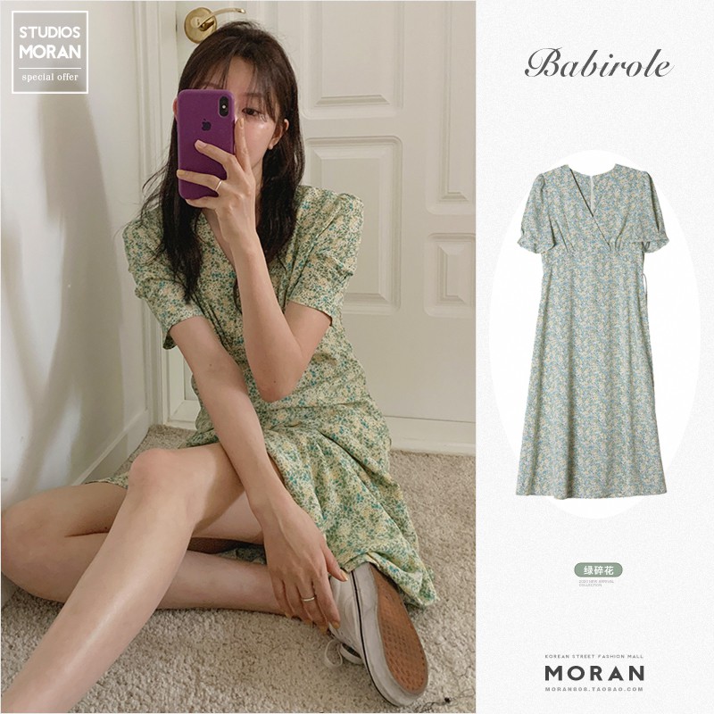 (ORDER) Váy MORAN hoa nhí màu xanh lá cổ V thắt nơ eo xòe dài điệu đà vintage Hàn Quốc nhẹ nhàng