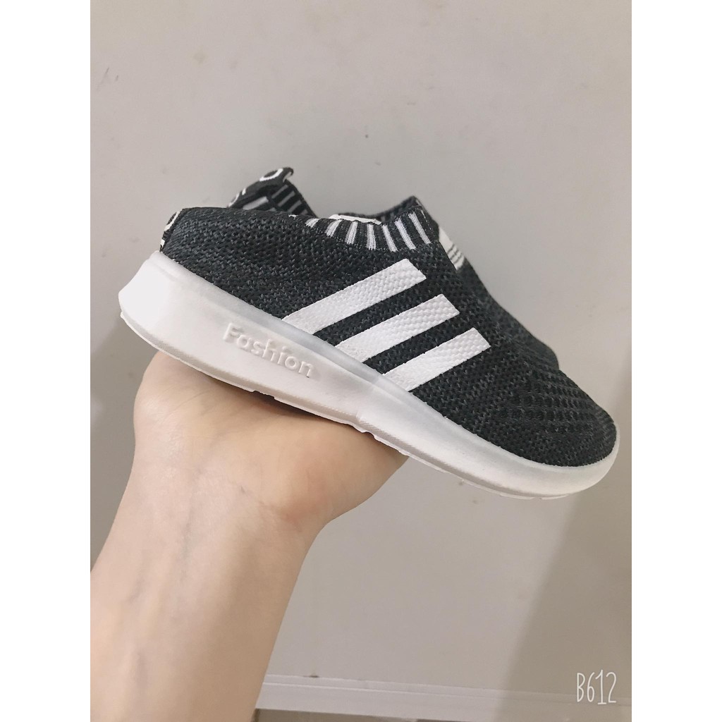 giày thể thao 3 sọc adidas cho bé (ảnh thật tự chụp )