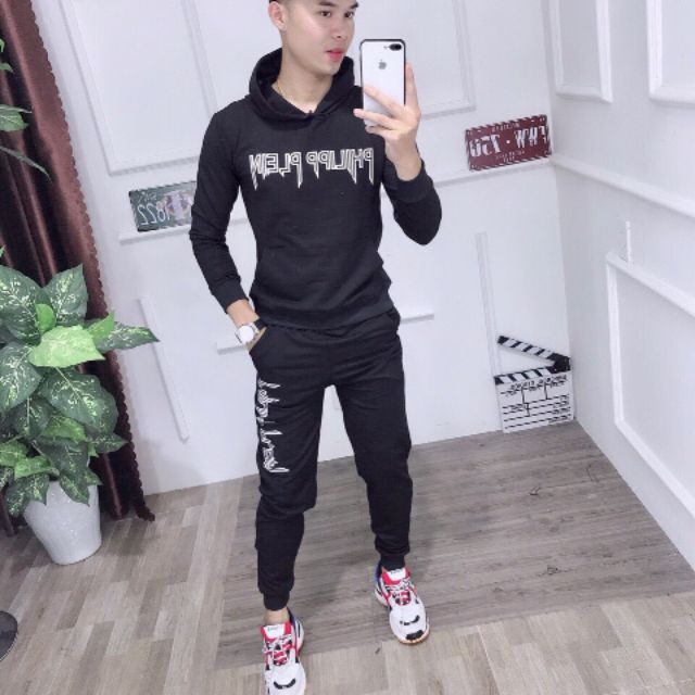 Bộ thể thao nam đủ size ,M,L,XL có số cân nặng từ 50kg-70kg.Chất liệu nỉ da cá chéo ,chất liệu dầy dặn ,ko bai xù..... .