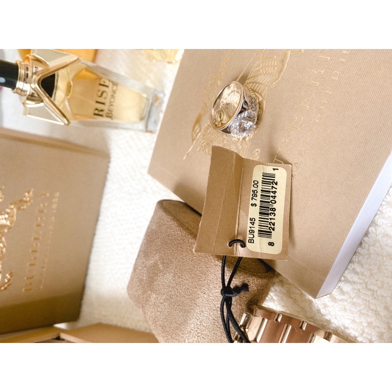 Thanh Lý : Cặp đồng hồ Nữ hiệu Burberry Gold