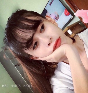 Tóc mái thưa đủ màu