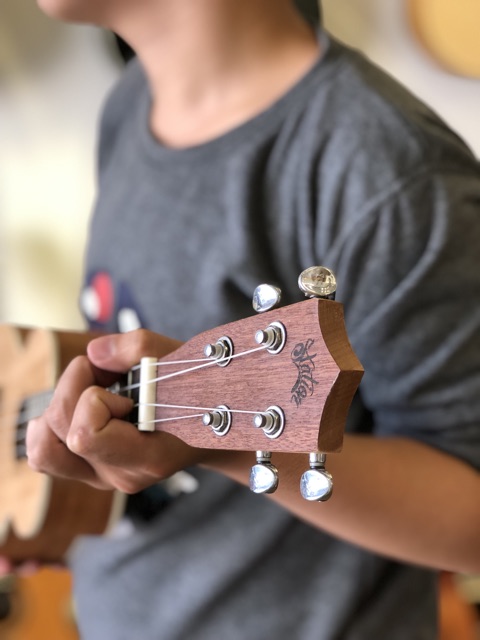 Đàn Ukulele Gỗ Cao Cấp STATION