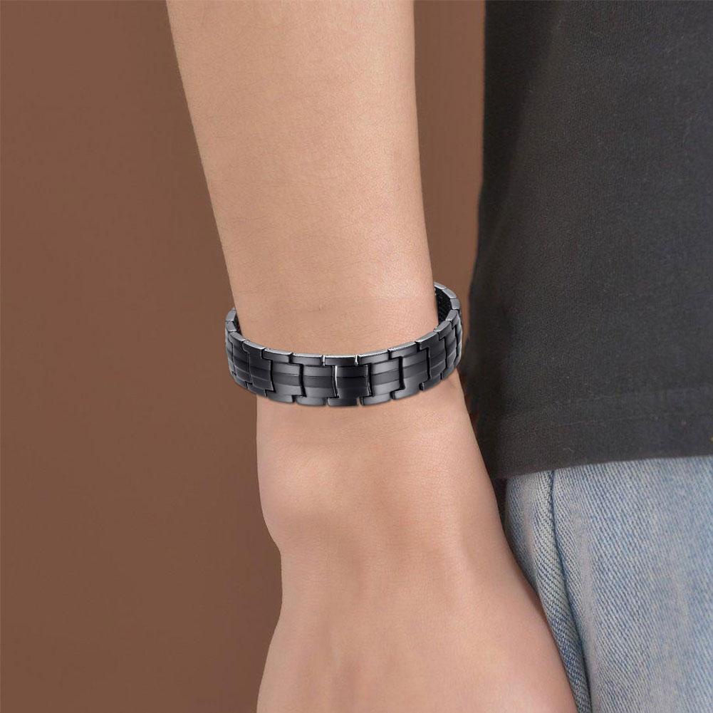 Vòng Tay Thép Titan Đen Nam Châm 4 Trong 1 Đức G8A5