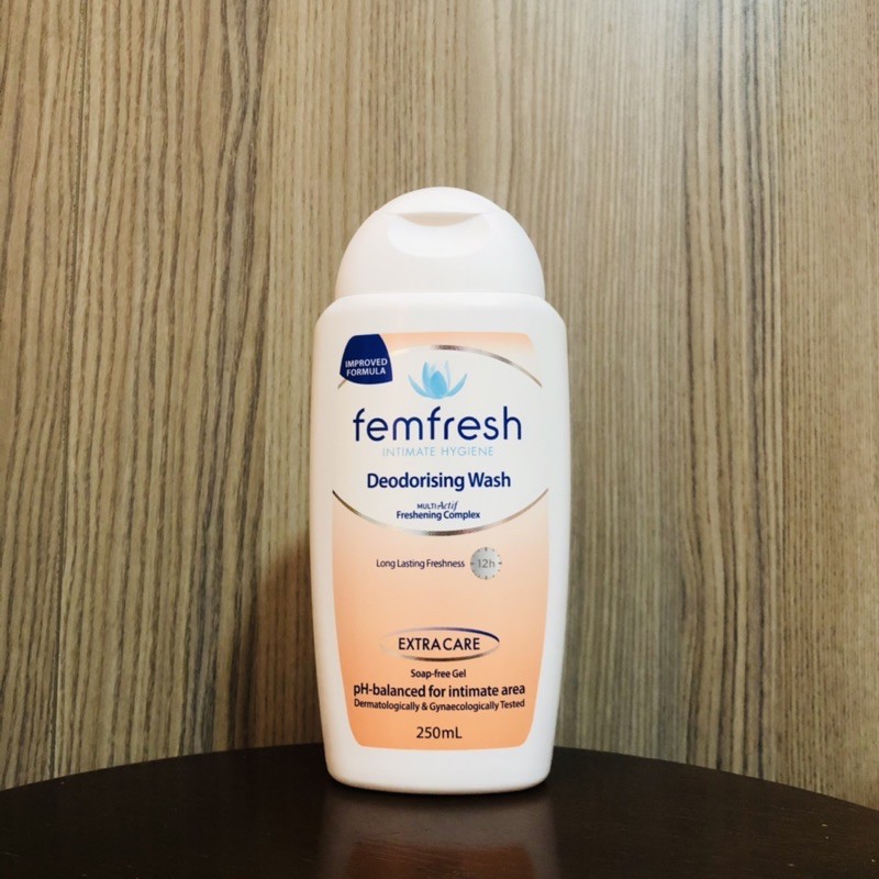 Dung dịch vệ sinh phụ nữ Femfresh Uk 250ml