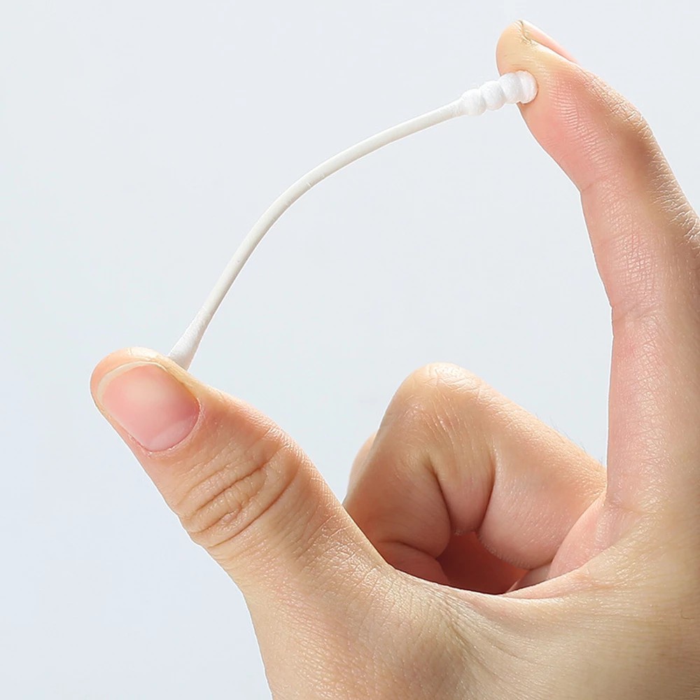 Set 200 tăm bông hai đầu dùng một lần vệ sinh tai mũi cho trẻ sơ sinh