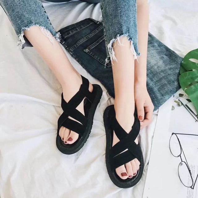 Sandanl nữ