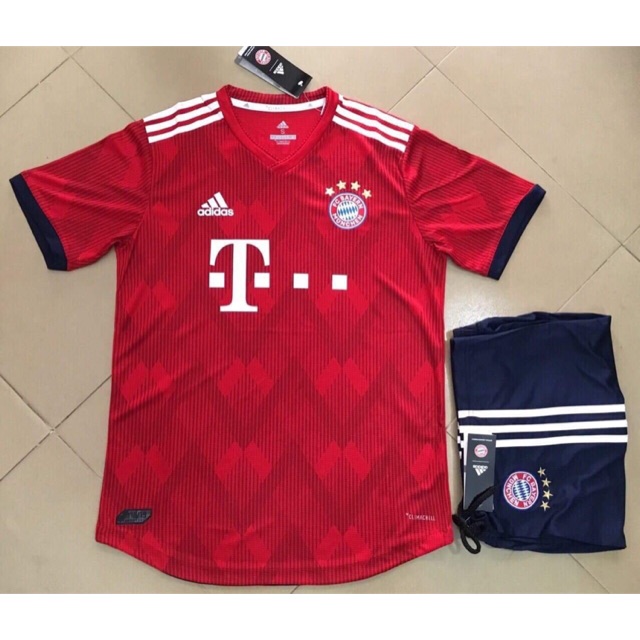 Áo đá bóng Bayern Munich đỏ !