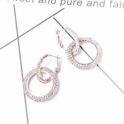 Khuyên tai hợp kim dạng tròn có phối đá đầy cá tính