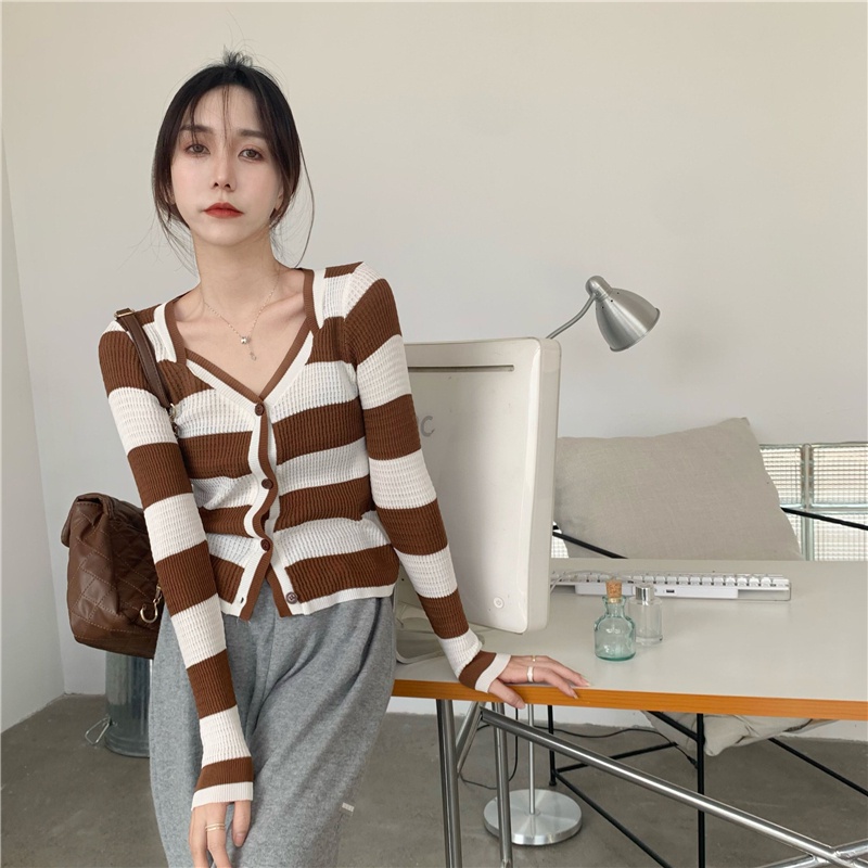 Áo Len Nữ Tay Dài Cổ Chữ V Kẻ Sọc Ngang Thời Trang