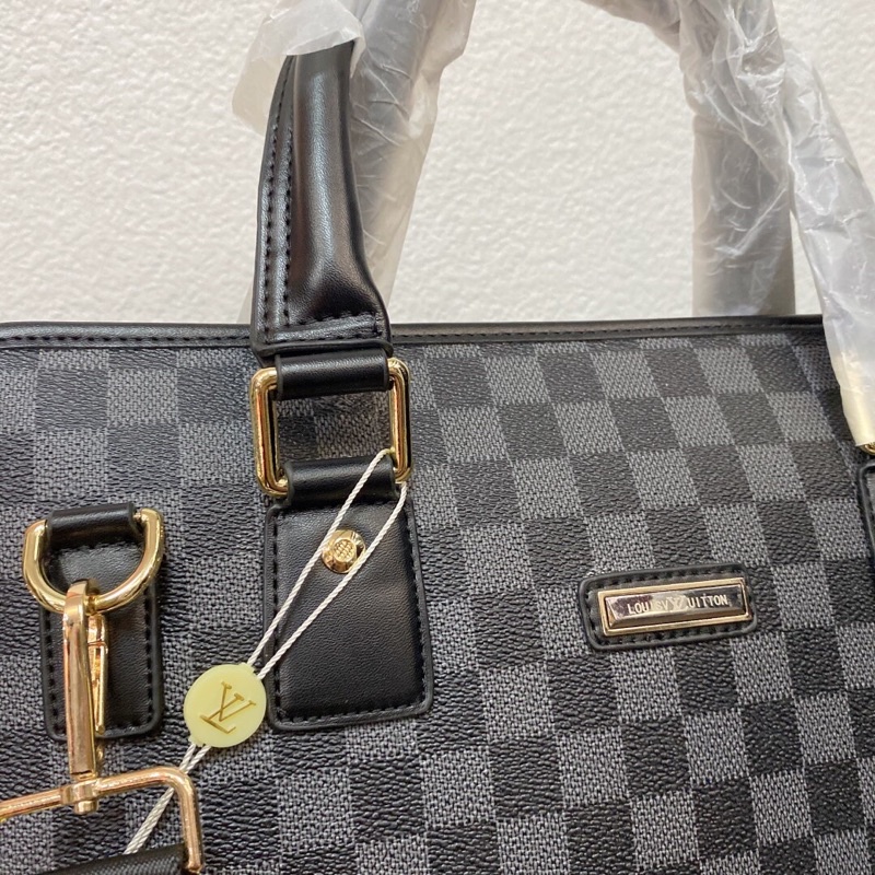 Cặp nam LV Louis*Vuitton* Mesenger da bê cao cấp Au nhập khẩu mới nhất 2021 | BigBuy360 - bigbuy360.vn