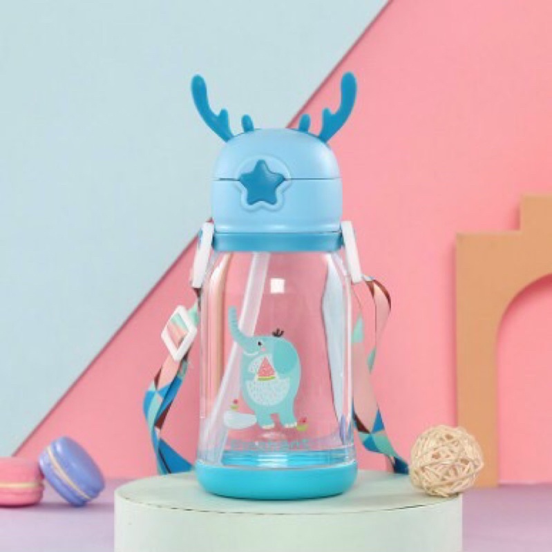 Bình nước cho bé đi học bình tập uống nước 550ml có dây đeo nắp bật ống hút mềm cao cấp