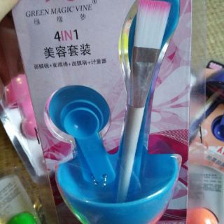 Dụng Cụ Đắp Mặt Nạ 4in1