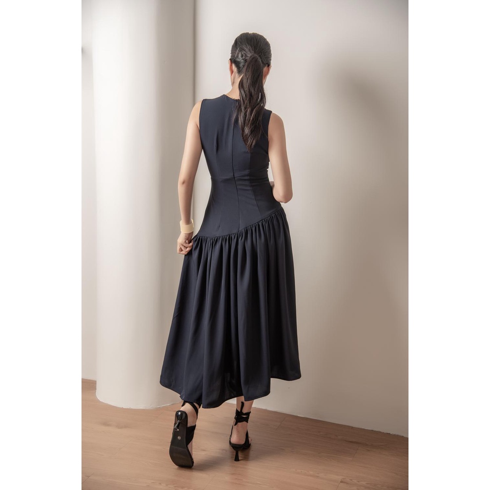 CoNIN - Đầm xếp ly xoắn ngực dáng xéo