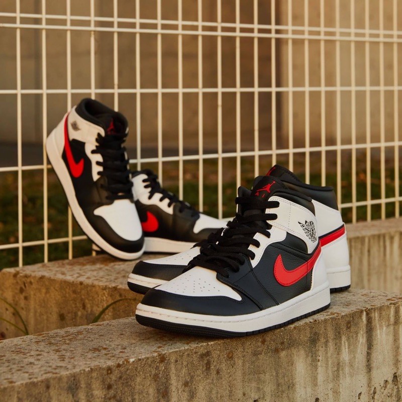 Giày Nike Air Jordan 1 Mid Chile Red