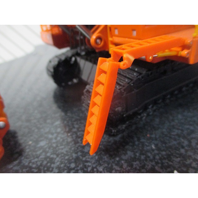 Mô hình 1/87 Hitachi EX8000 kèm 1 fig công trường thi công Full box