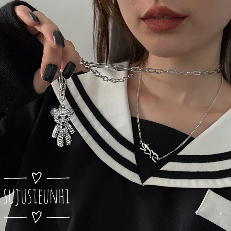 Set 2 vòng cổ unisex mặt chữ và gấu đính đá