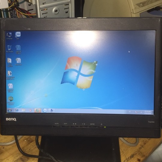 Màn hình BenQ 16in HCN cũ thanh lý văn phòng