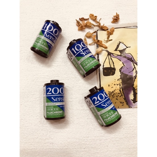 - Film 135  giá rẻ, 24 kiểu & 36 kiểu, hàng US