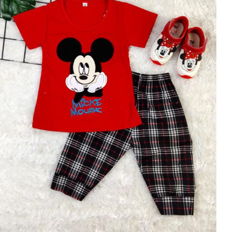 Gối Ôm Hình Chuột Mickey Đáng Yêu Cho Bé 1-5 Tuổi