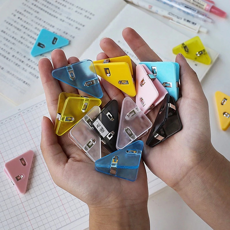 Set 5 Kẹp Giữ Góc Sách Hình Tam Giác Bằng Nhựa Tiện Dụng Cho Học Sinh/Văn Phòng