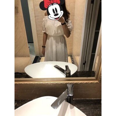 Váy maxi trắng ren trễ vai