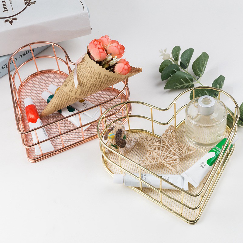 Rổ đựng đồ bằng sắt dạng hình trái tim dễ thương