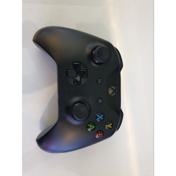 Tay cầm Xbox OneS Black đã qua sử dụng