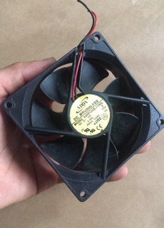 Quạt làm mát 12v kích thước 9cm