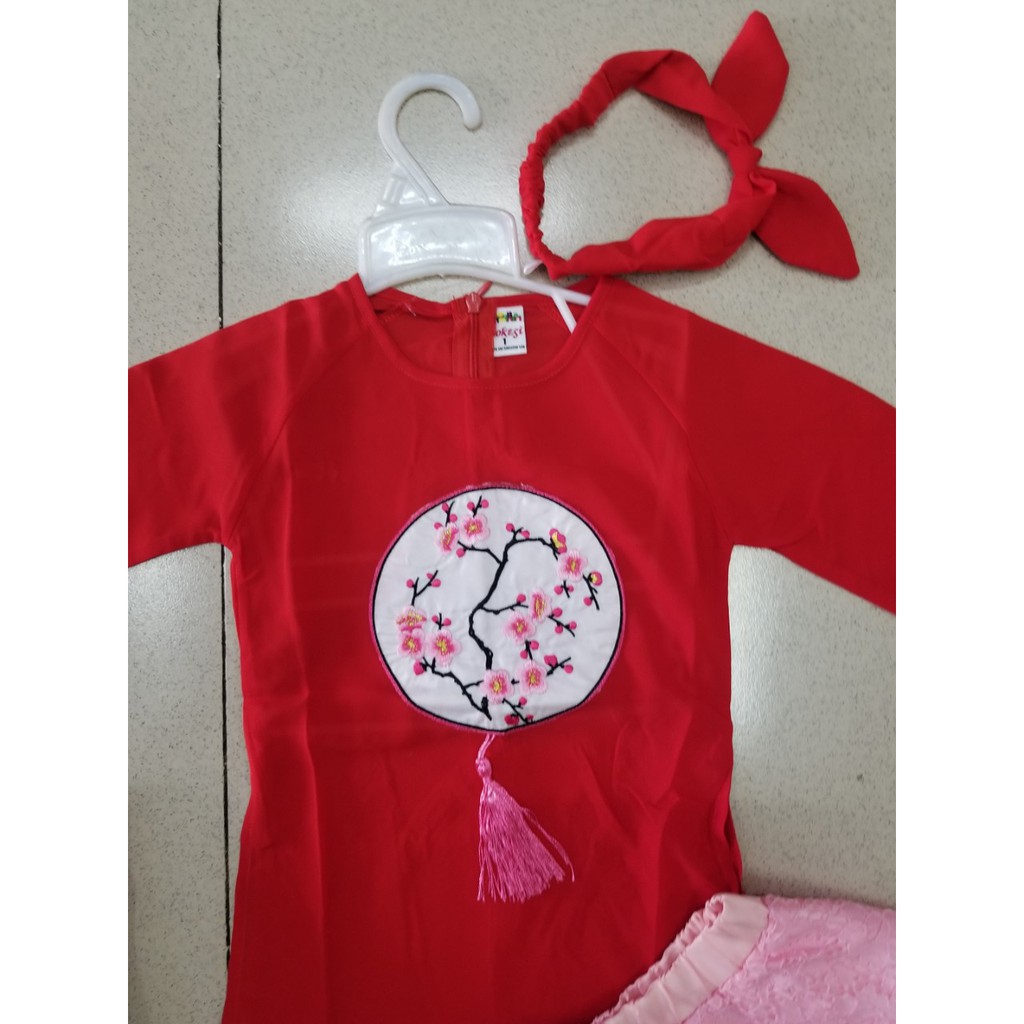 Bộ áo dài voan thêu hoa đào váy ren và băng đô cho bé gái diện tết