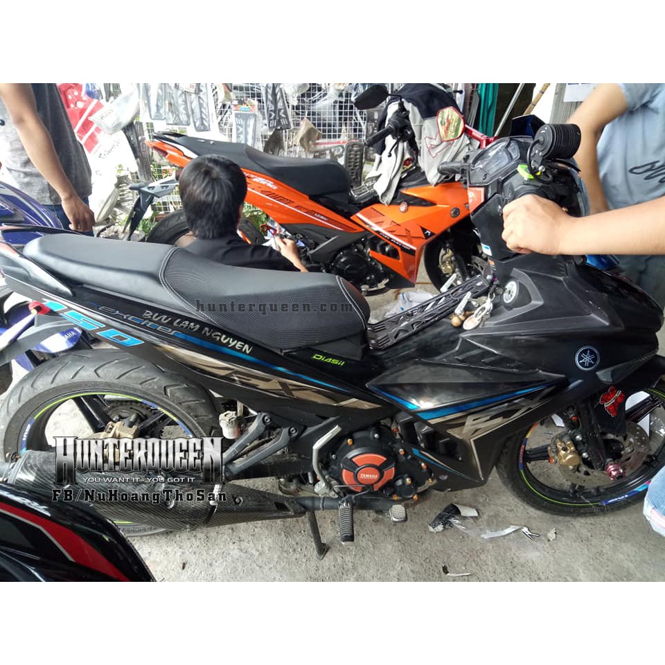 Tem rời Exciter 150. Chất liệu crom, xe đen tem xanh bạc. Thay đổi màu sắc và chi tiết theo yêu cầu. Sắc nét, bền màu