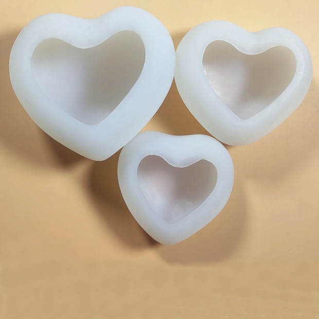 Khuôn Silicone Làm Bánh & Xà Phòng Hình Trái Tim 3D DIY