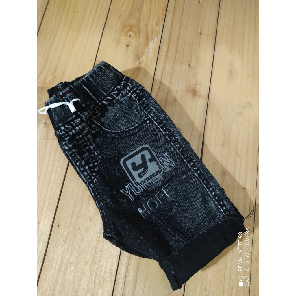 Quần ngố bò  Chất liệu giấy co giãn mềm cho bé trai