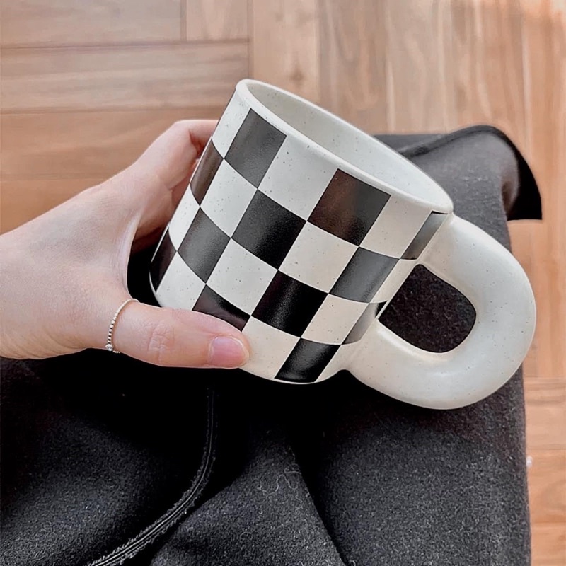 Ly Sứ Caro Trắng Đen Có Quai - LY1175