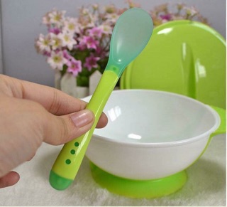 Bộ dụng cụ ăn dặm