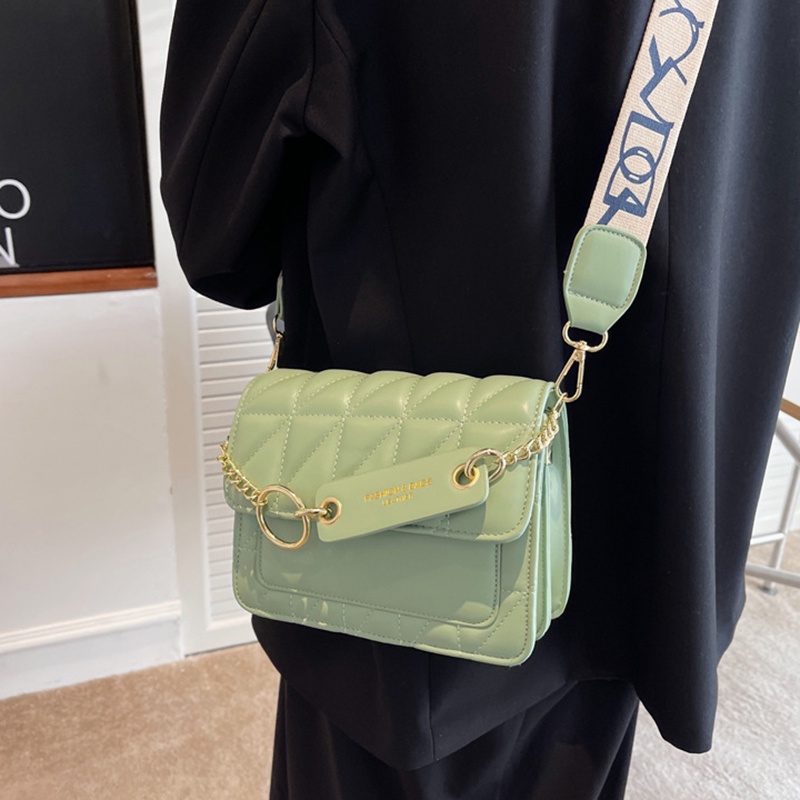 Túi đeo vai IELGY họa tiết hình thoi với quai đeo bản rộng in chữ thời trang cho nữ