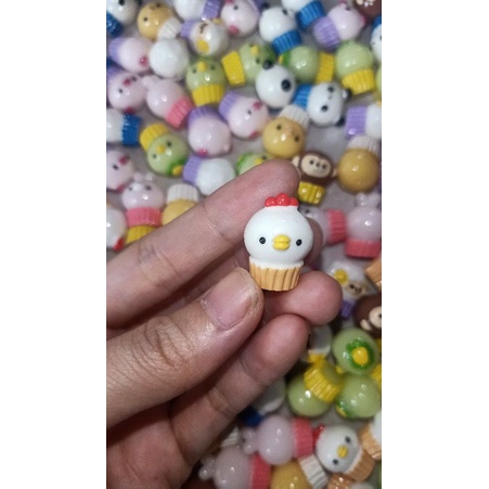 Bánh ngọt trang trí nhà búp bê. Giao mẫu ngẫu nhiên. Hoặc khách inbox chọn mẫu nhé