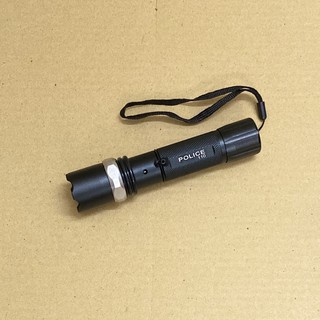 Đèn pin siêu sáng 110