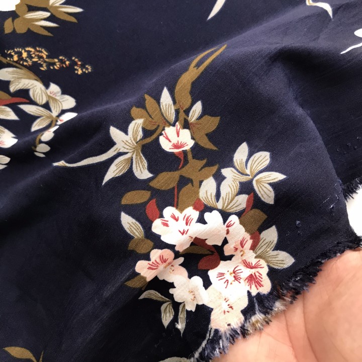 Khúc Từ 1m7 x 1m5 Lụa Hàn Châu Nền Xanh Hoa Đẹp, Co Giãn - May Áo Dài, Sơ Mi, Áo Kiểu, Đầm