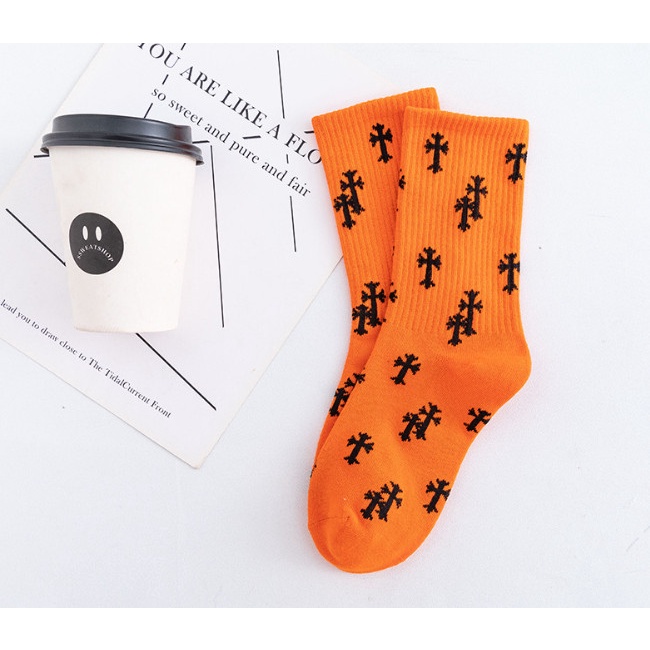 Vớ cao cổ BEE Unisex phong cách thể thao, trẻ trung &amp; năng động.