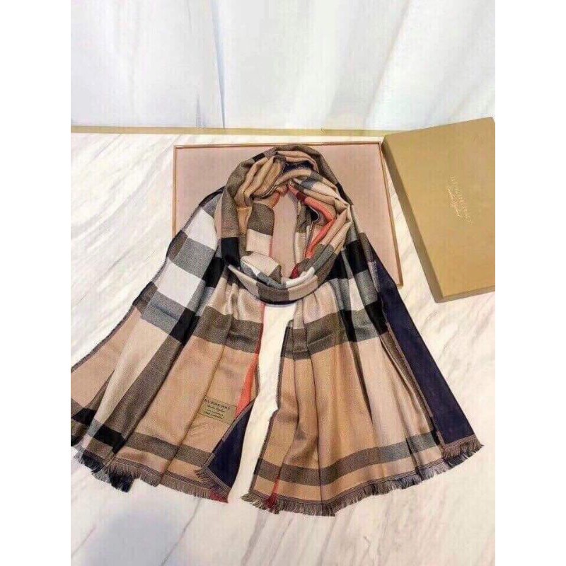 🎀KHĂN BURRBERY KẺ SỌC SIÊU SANG🎀