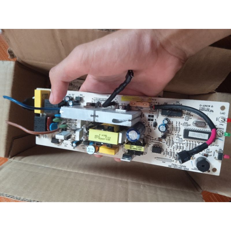 Mạch UPS SANTAK TG500