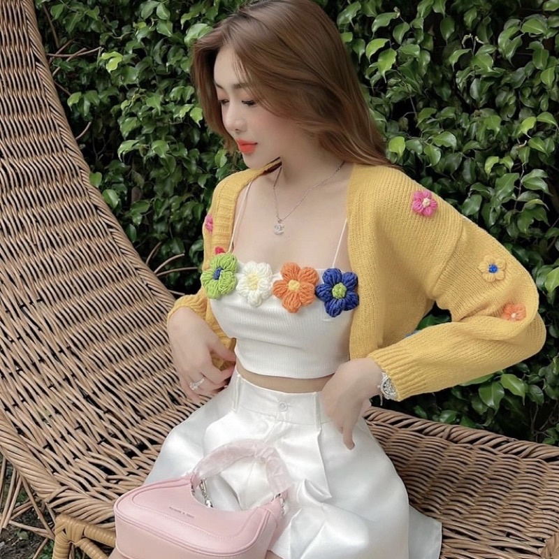 Áo 2 dây hoa nổi thêu croptop siêu xinh