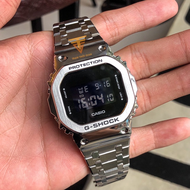 Đồng hồ nam Casio G-shock GM-5600-1 độ dây Royal Oak - Kích thước vỏ : 49,6×43,2×12,9mm