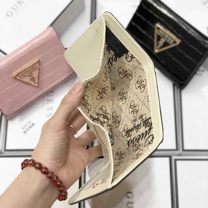 VÍ GUESS GẬP NHIỀU NGĂN