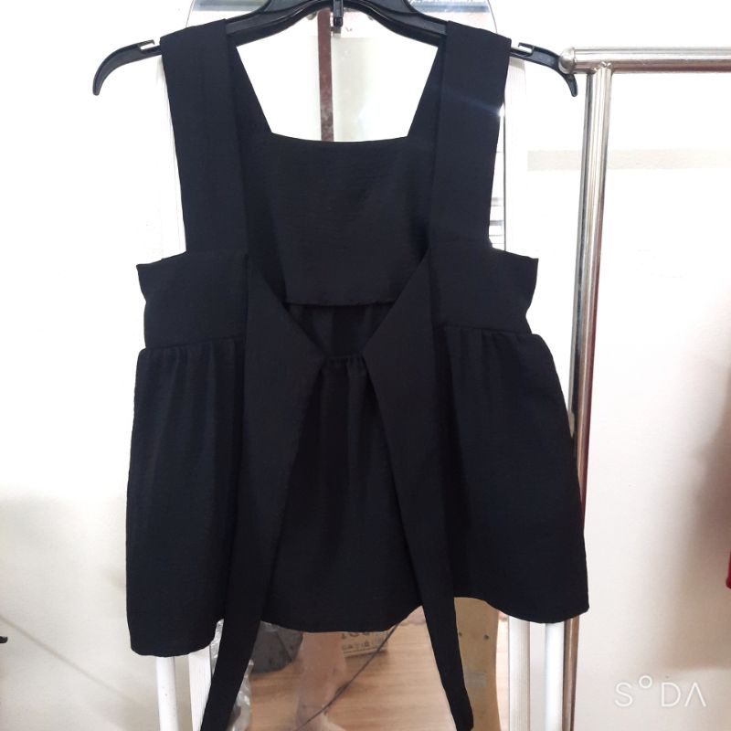 Áo 2 dây bản to thắt nơ sau