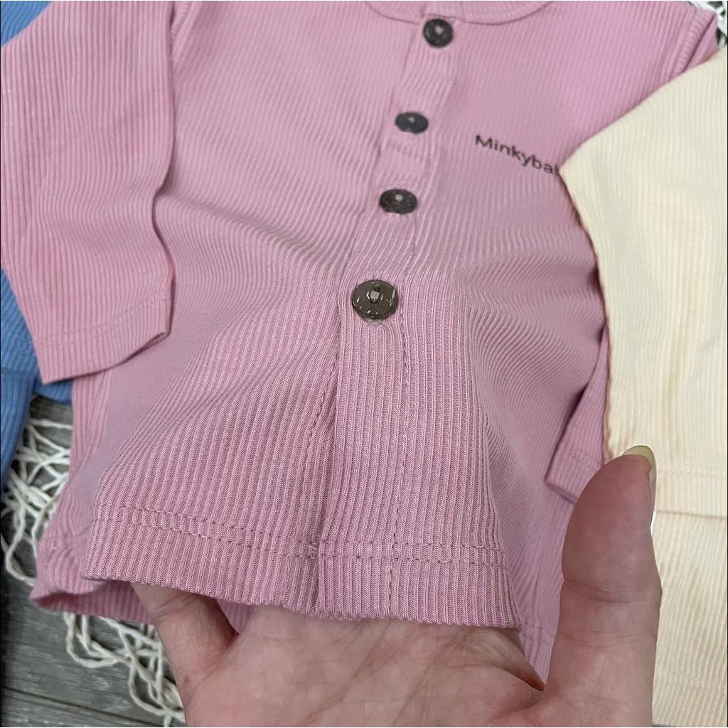 Bộ dài minky mom cúc giữa tăm lụa, bộ dài tay cúc giữa cho bé sơ sinh