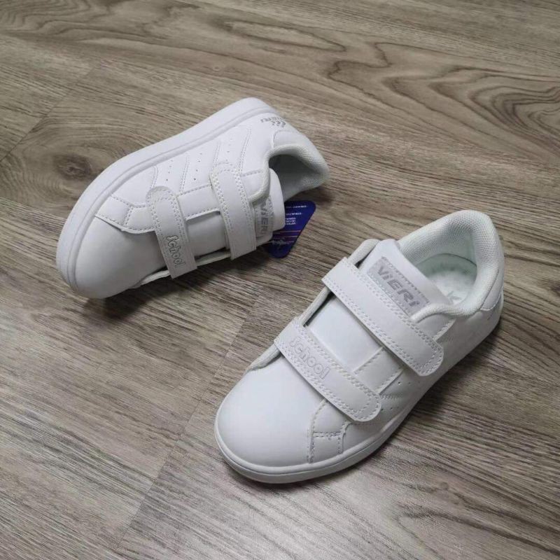 Giày xuất cho bé